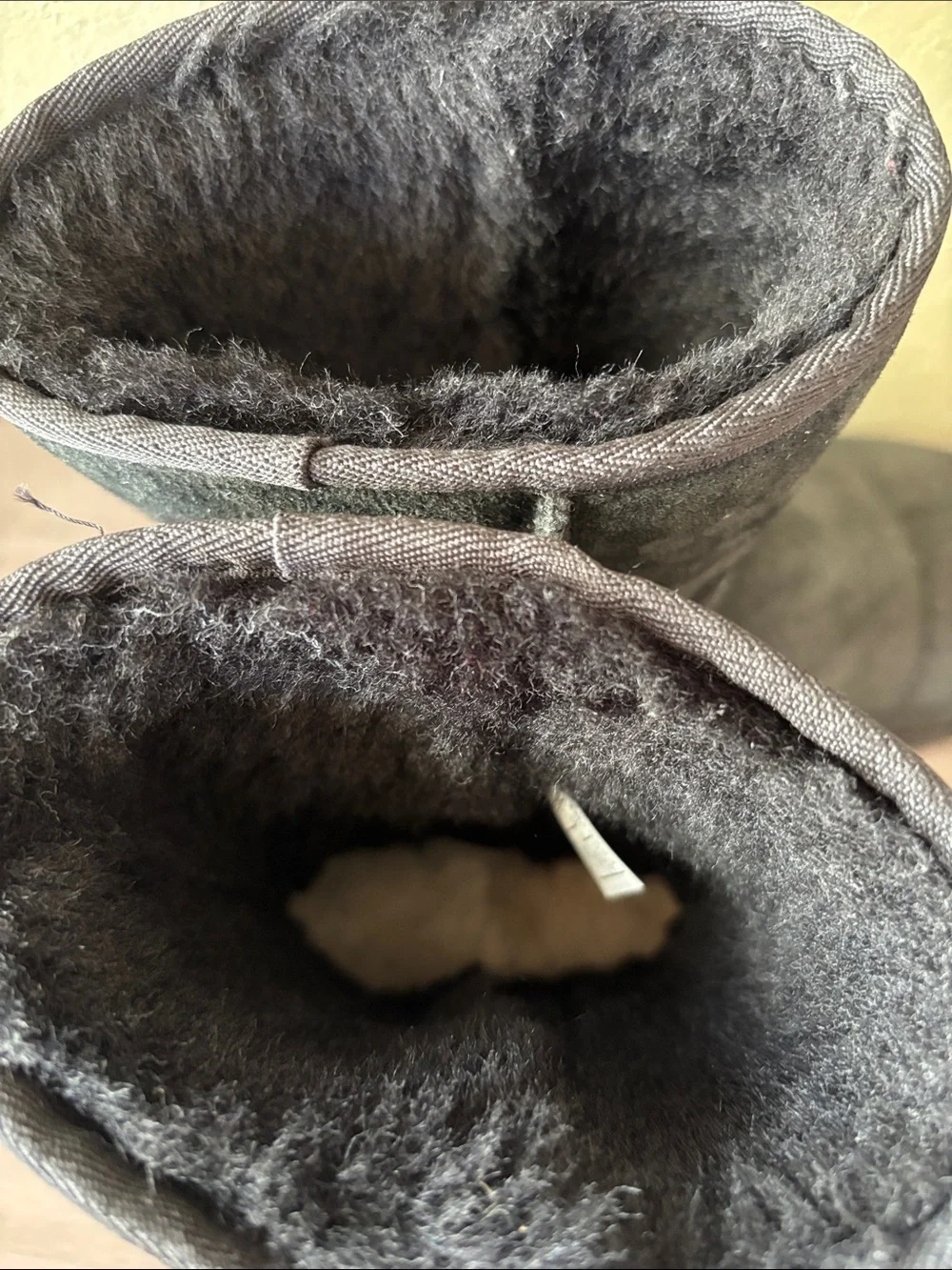 Ugg Classic II Black Boots Shearling Lined Size 8